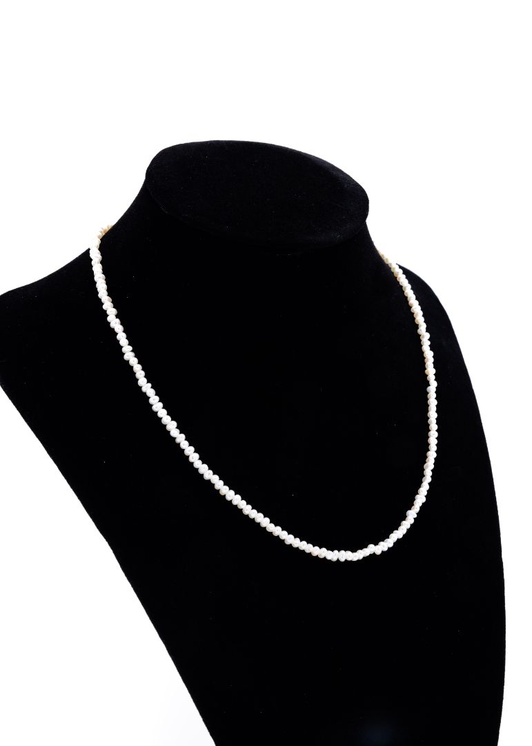 Micro Pearl Necklace