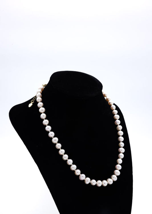 Essential Pearl Necklace