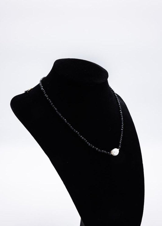 Black Spinel Necklace Small Pearl